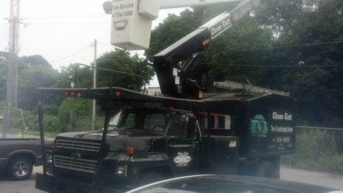 1986 ford medium heavy f7000 bucket truck