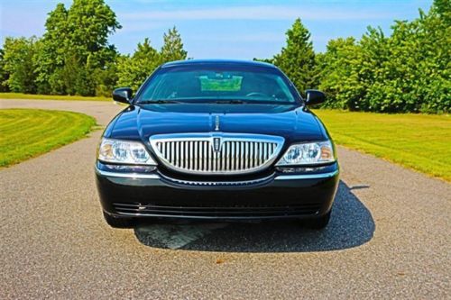 2011 lincoln town car executive l limousine 4-door 4.6l