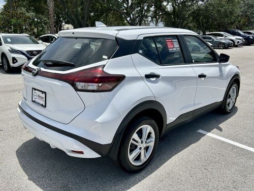 2023 nissan kicks s