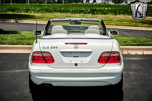 2002 mercedes-benz clk-class convertible