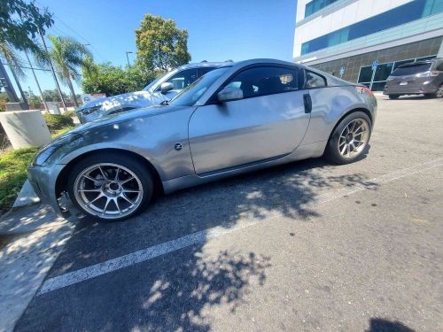 2004 nissan 350z coupe