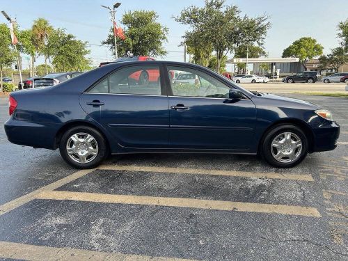 2002 toyota camry le 4dr sedan