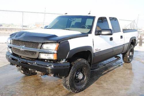 05 chevrolet silverado 2500hd 4wd salvage repairable diesel will not last runs!!