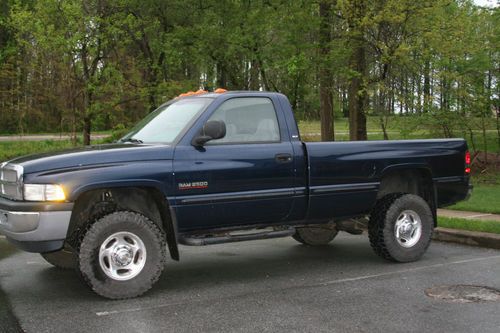 2000 dodge ram 2500 slt standard cab pickup 2-door 5.9l diesel