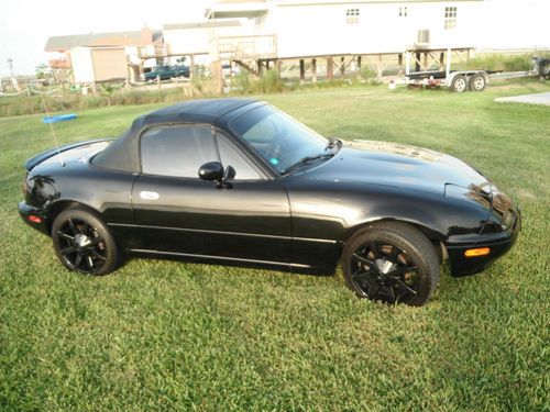 1995 mazda miata base convertible 2-door 1.8l