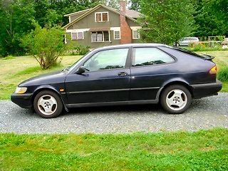 1997 saab 900s, dark blue 2 door hatch back, tan leather interior &amp; moon roof