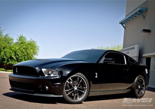 2011 ford shelby gt 500, svt. many custom extras!