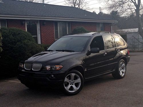 = like new = 2006 bmw x5 4.4 * sport pkg * navigation * dvd * black on black *