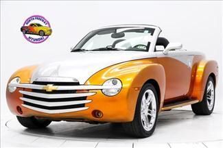 2004 chevrolet ssr 5.3l v8 chrome wheels carpeted bed w/wood slats