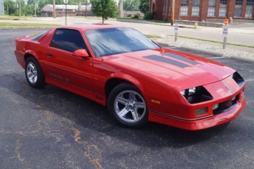 1988 chevrolet camaro z28 iroc show room condition  26 k miles