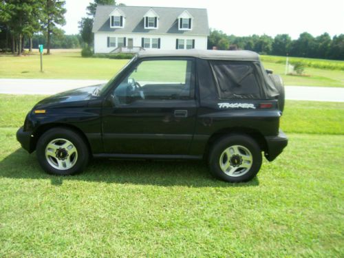 1998 geo tracker / sidekick convertible runs great towing nice condition