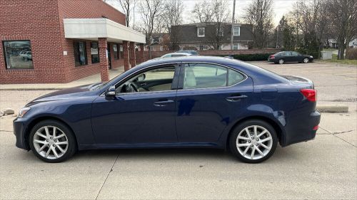 2011 lexus is250 awd