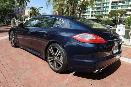 2012 porsche panamera 4dr hatchback s