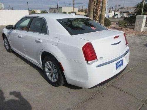 2023 chrysler 300 series touring