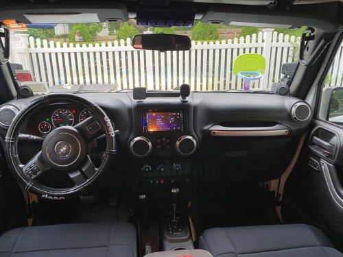 2012 jeep wrangler sahara