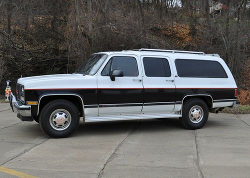 1990 gmc r2500 suburban sle sport utility 4-door 7.4l  2wd  chevy