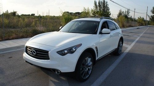 2013 infiniti fx37 awd limited edit. white/graphite less than 100miles - 1owner