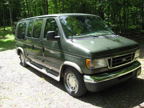 2003 ford e-150 base standard cargo van 2-door 4.6l