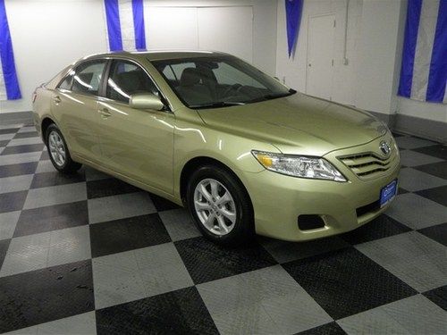 2011 toyota camry xle sedan 4-door 2.5l