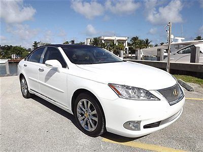 Fl 1 owner 2011 es350  only 10k mi carfax certified