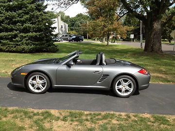 2010 porsche boxster base convertible 2-door 2.9l