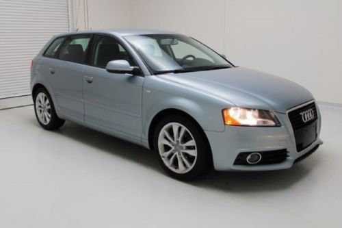 2011 audi a3 premium - 42mpg on highway, leather seats!
