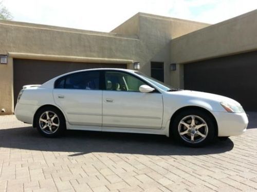 Beautiful car 2003 nissan altima 3.5 se,garage kept