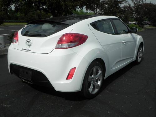 2014 hyundai veloster base