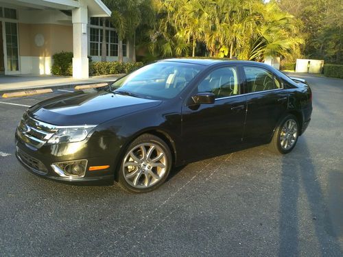 2010 ford fusion se with microsoft sync system, sunroof &amp; bluetooth - 18" wheels