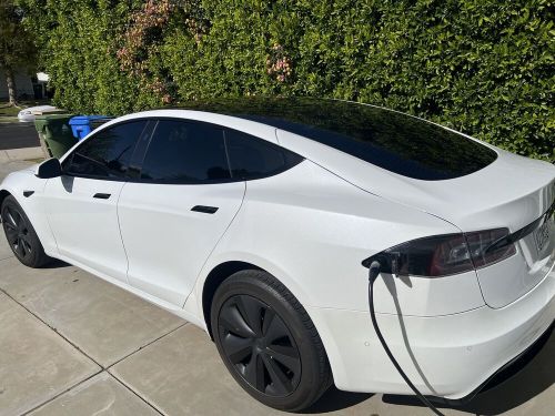 2022 tesla model s