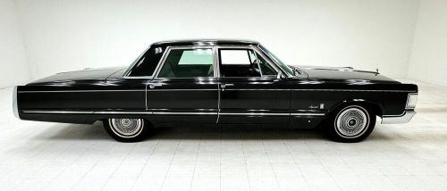 1967 chrysler imperial crown 4 door sedan