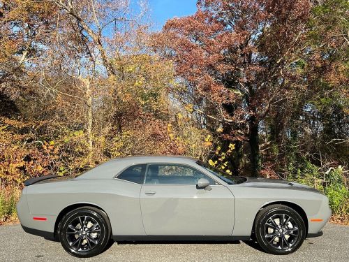 2023 dodge challenger sxt