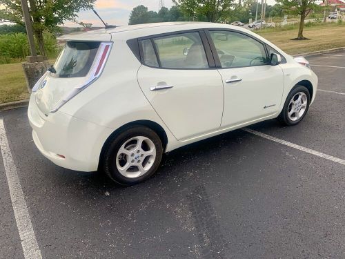 2012 nissan leaf sv