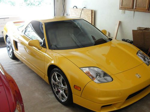 2004 automatic rio yellow / yellow acura nsx-t