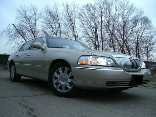 2005 lincoln town car signature limited sedan 4-door 4.6l