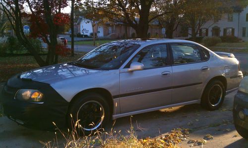 2001 chevrolet impala ls sedan 4-door 3.8l!!!!!