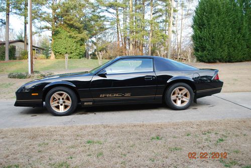 1985 chevrolet camaro z28 iroc-z coupe 2-door 5.0l