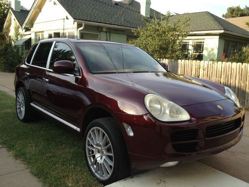 Rare porsche cayenne, porsche certified pre owned, 21 inch stock rims