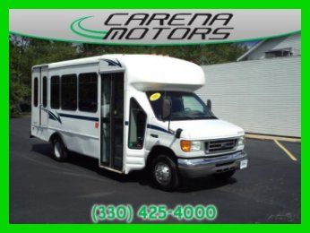 2005 ford e-450 handicapped bus 8 passenger plus wheelchair lift e450 starcraft