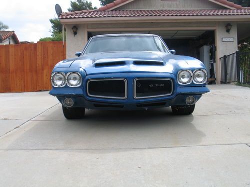 1972 pontiac gto 2 doors hardtop