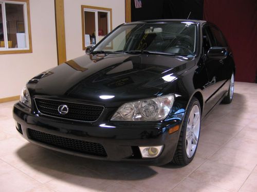 2002 lexus is300 base sedan 4-door 3.0l