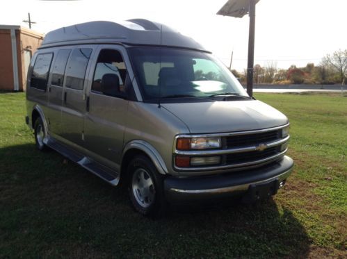 Purchase used 2000 Chevrolet Express 1500 Base Standard Passenger Van 3 ...
