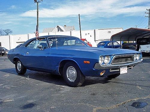 1972 dodge challenger -- rare barn find !!!!!