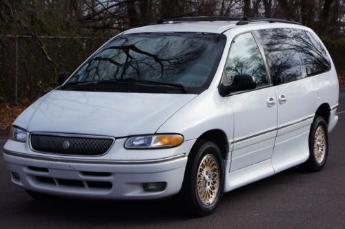 Wheelchair handicap van