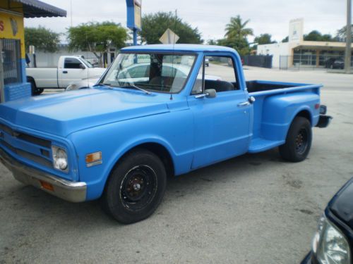 1970 chevy pick up truck. original 350 v8  step side vert solid runs excellent