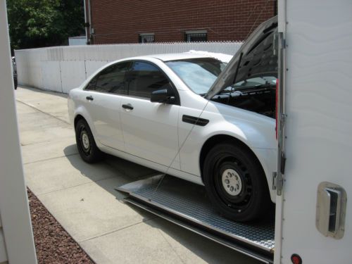 2011 chevrolet caprice ppv sedan 4-door 6.0l 390 miles !!!