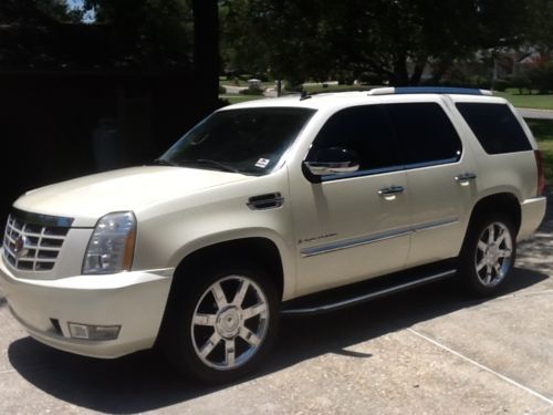 2007 escalade nav, 22&#034; wheels, low miles, clean title