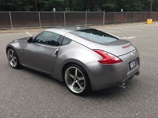 2009 nissan 370 z touring