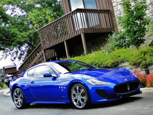 Stunning granturismo sport, carbon fiber trim, 20&#034; wheels, 453hp v8, only 3k mi