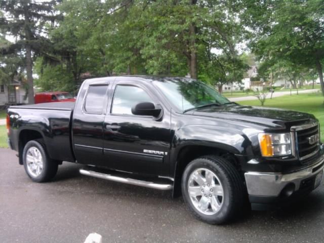 Gmc sierra 1500 sle extended cab pickup 4-door